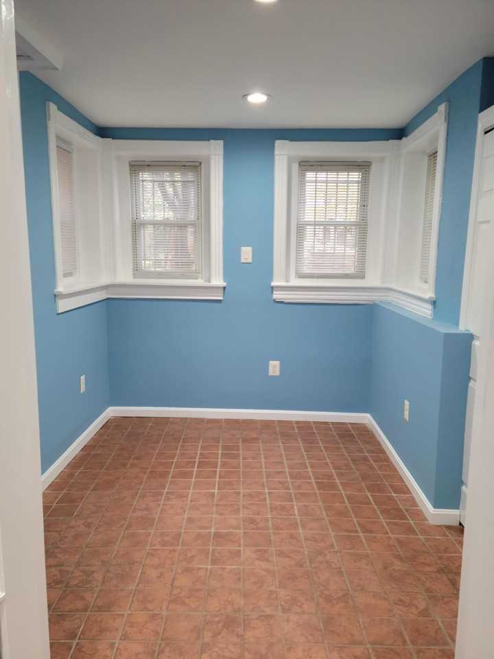 1833 Vermont Ave Nw #NA - Photo 6 of 11