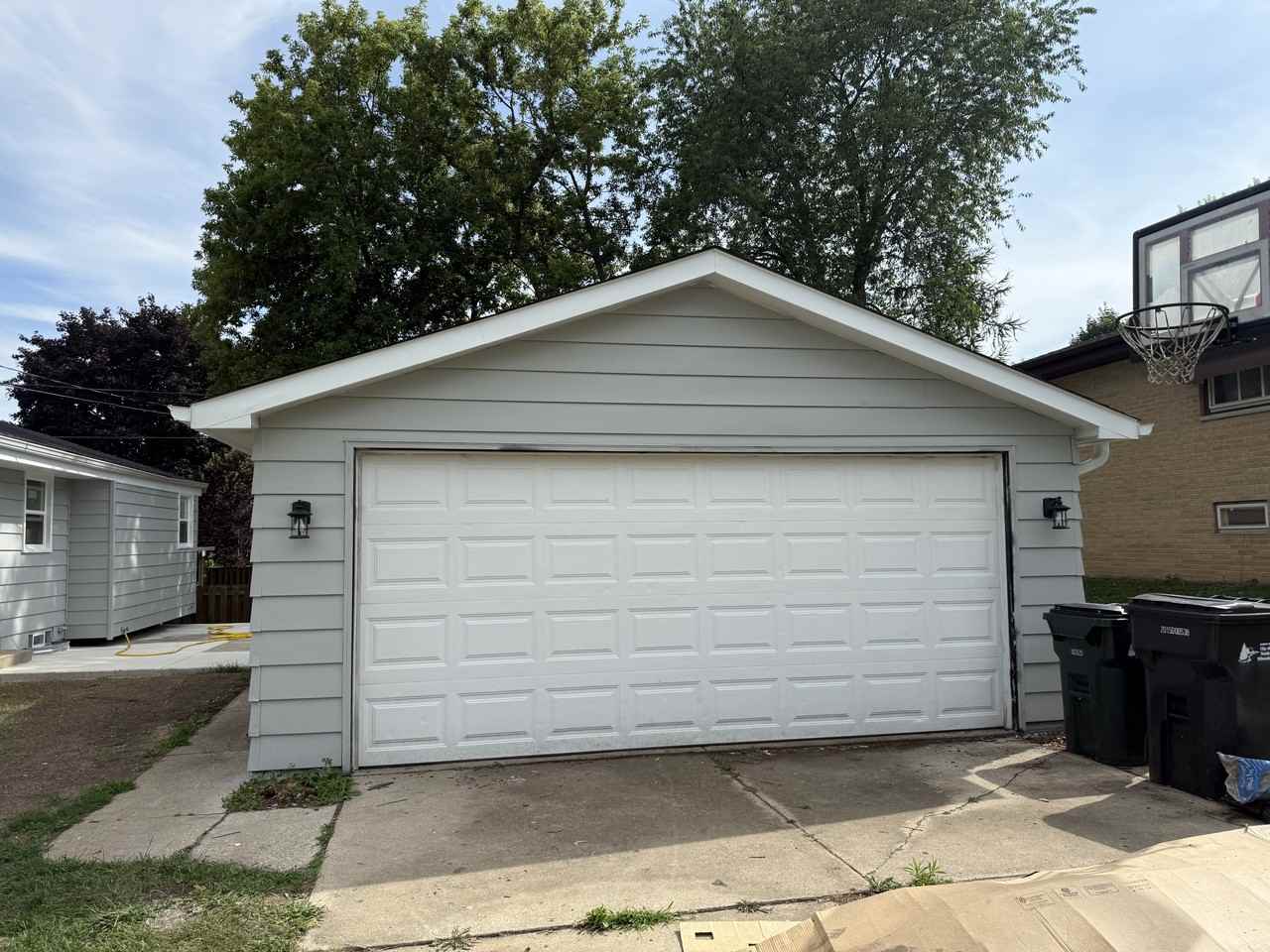 620 Juniper Cir #NA - Photo 2 of 8