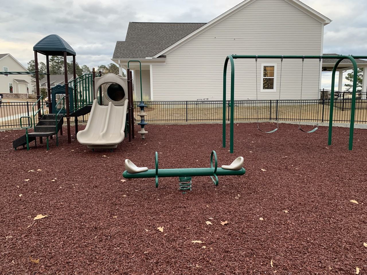 425 Live Oak Dr #NA - Photo 5 of 16