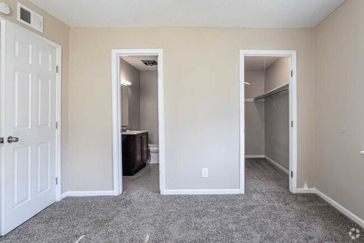 Shadowglen Townhomes + Flats - Photo 5 of 17