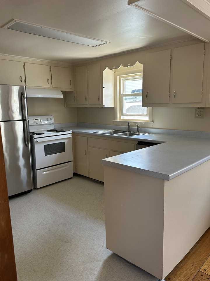 6 Maple St #6A - Photo 3 of 11