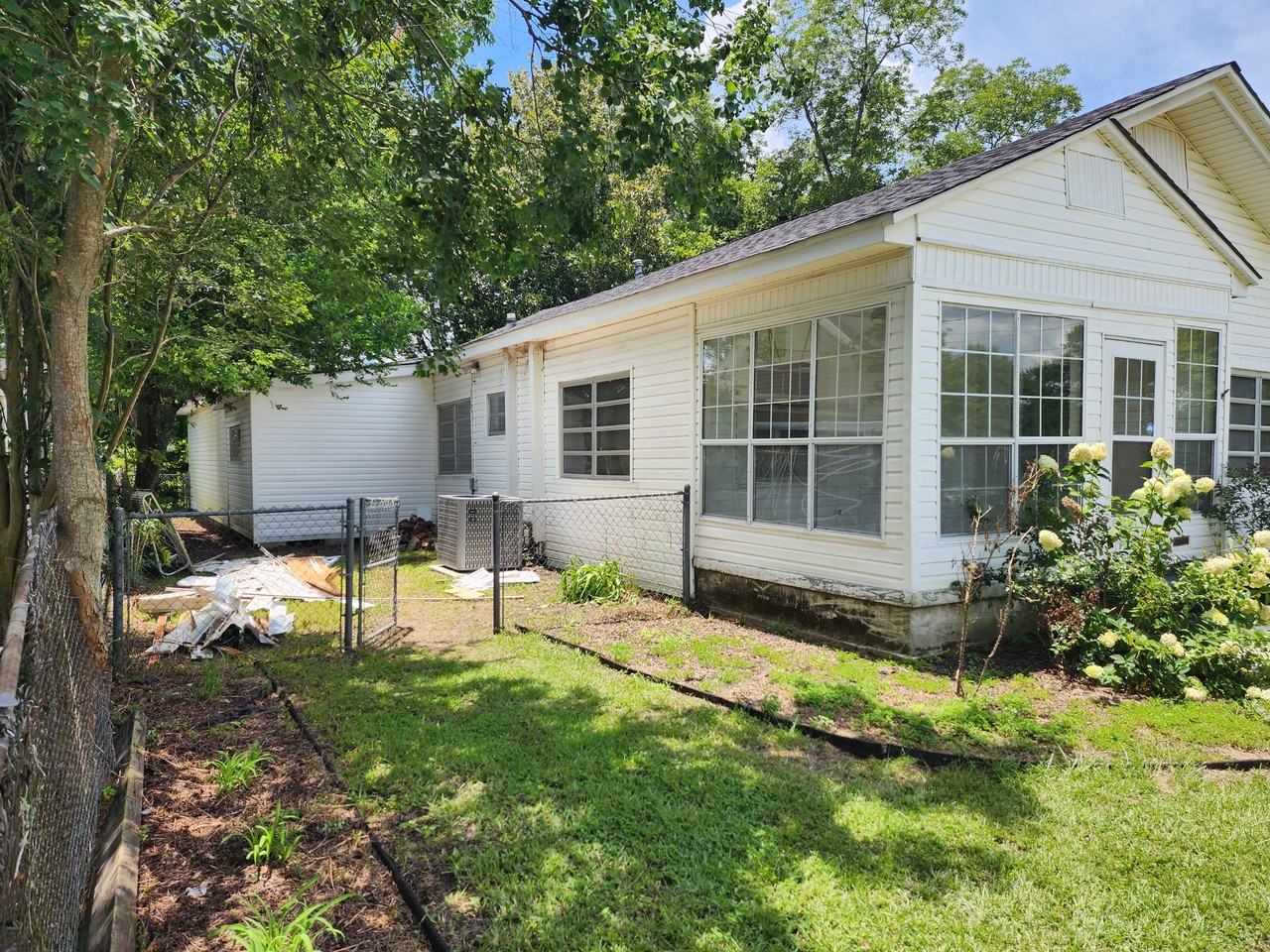 404 Dubose St #NA - Photo 2 of 12