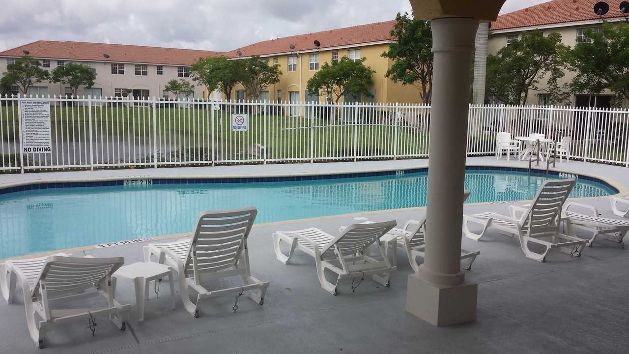 521 Ne 21st Ter #NA - Photo 4 of 19