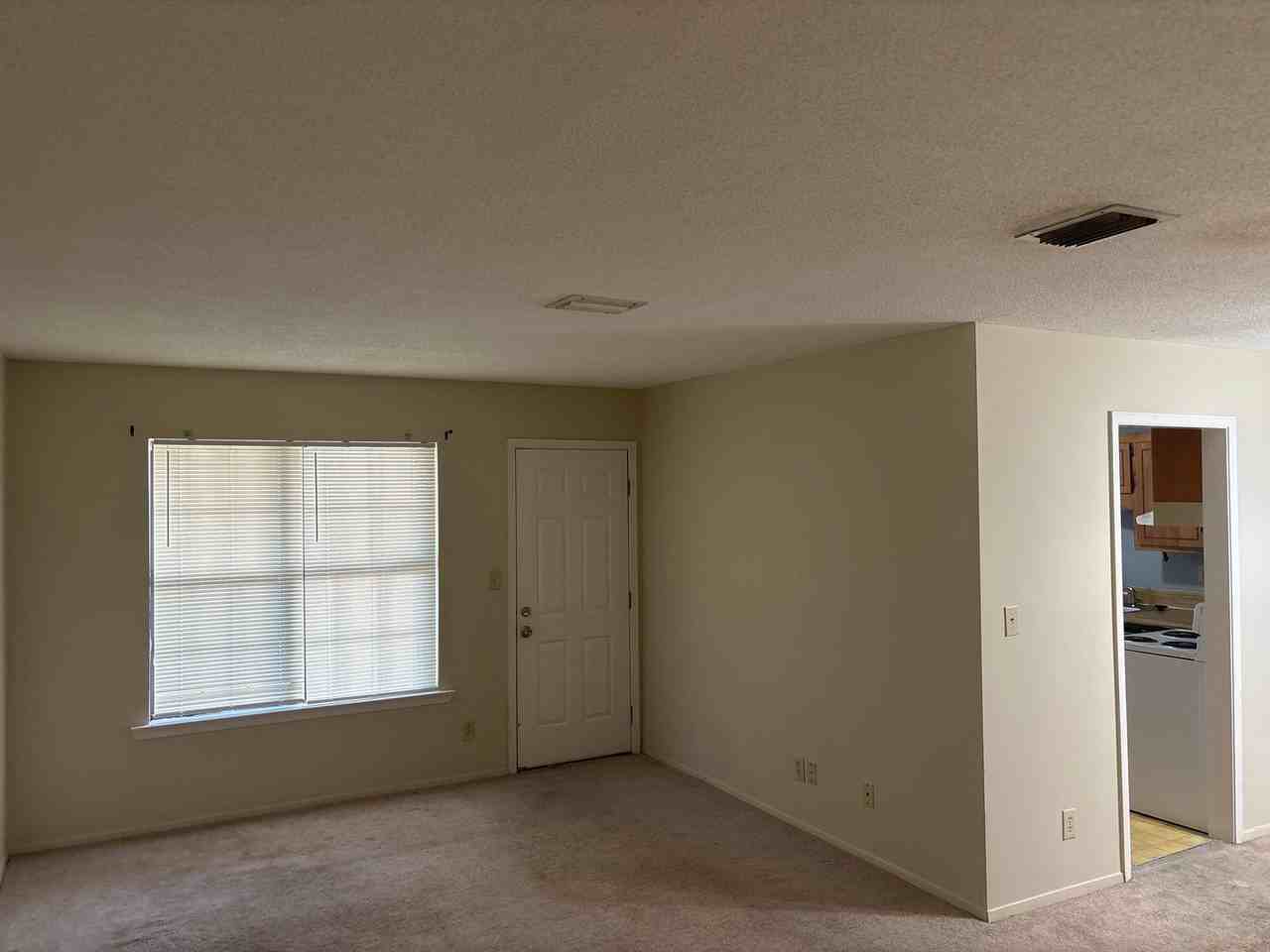5768 Worchester Ct - Photo 3 of 19