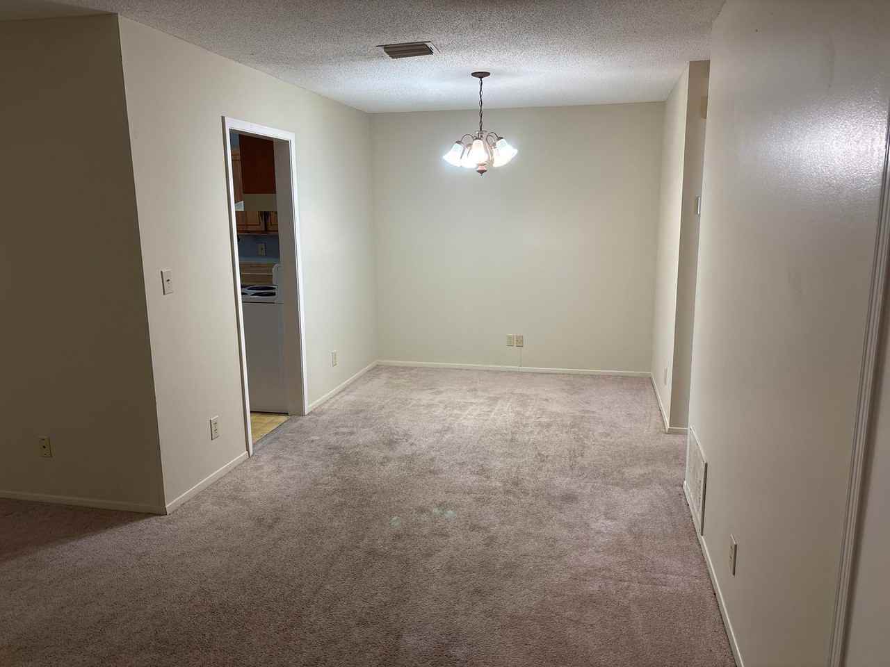 5768 Worchester Ct - Photo 4 of 19