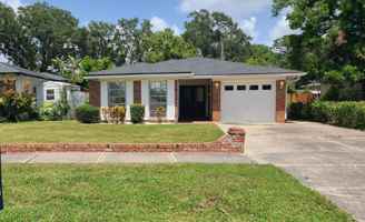 featured image of 453 W Davis Blvd