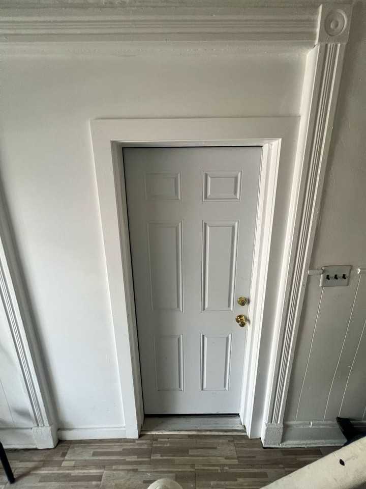 281 Spring St - Photo 3 of 14