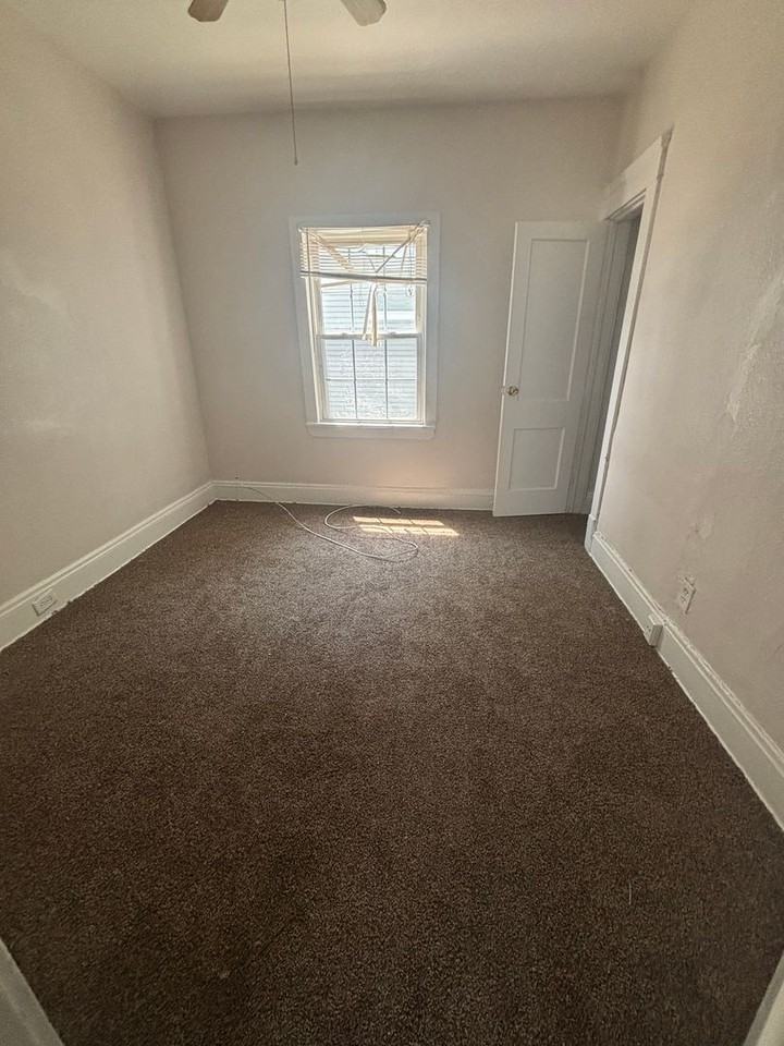 3704 E 106th St - Photo 4 of 11