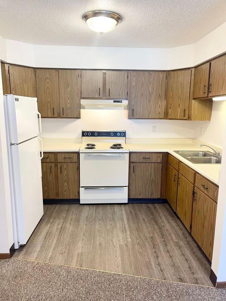 Carlisle Park Apartments - Photo 6 of 27