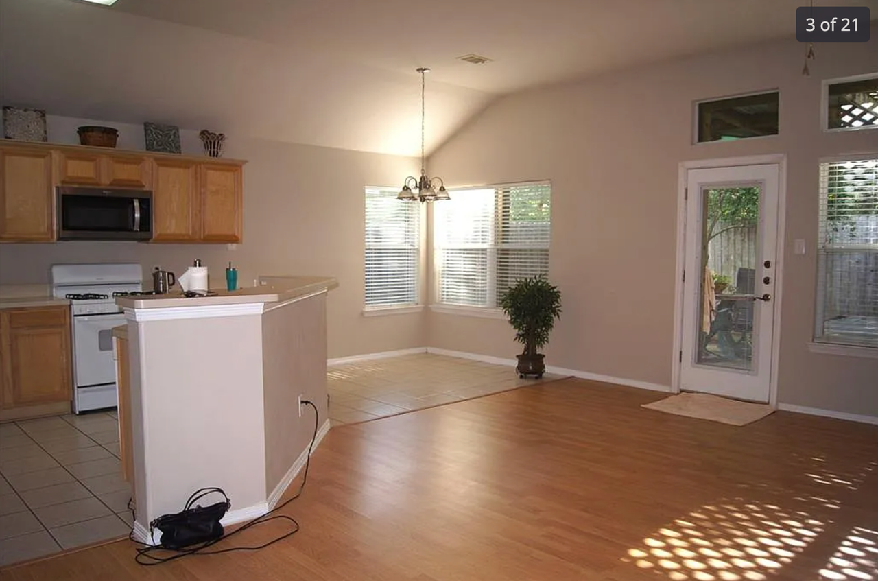 11903 Belle Ct - Photo 3 of 8