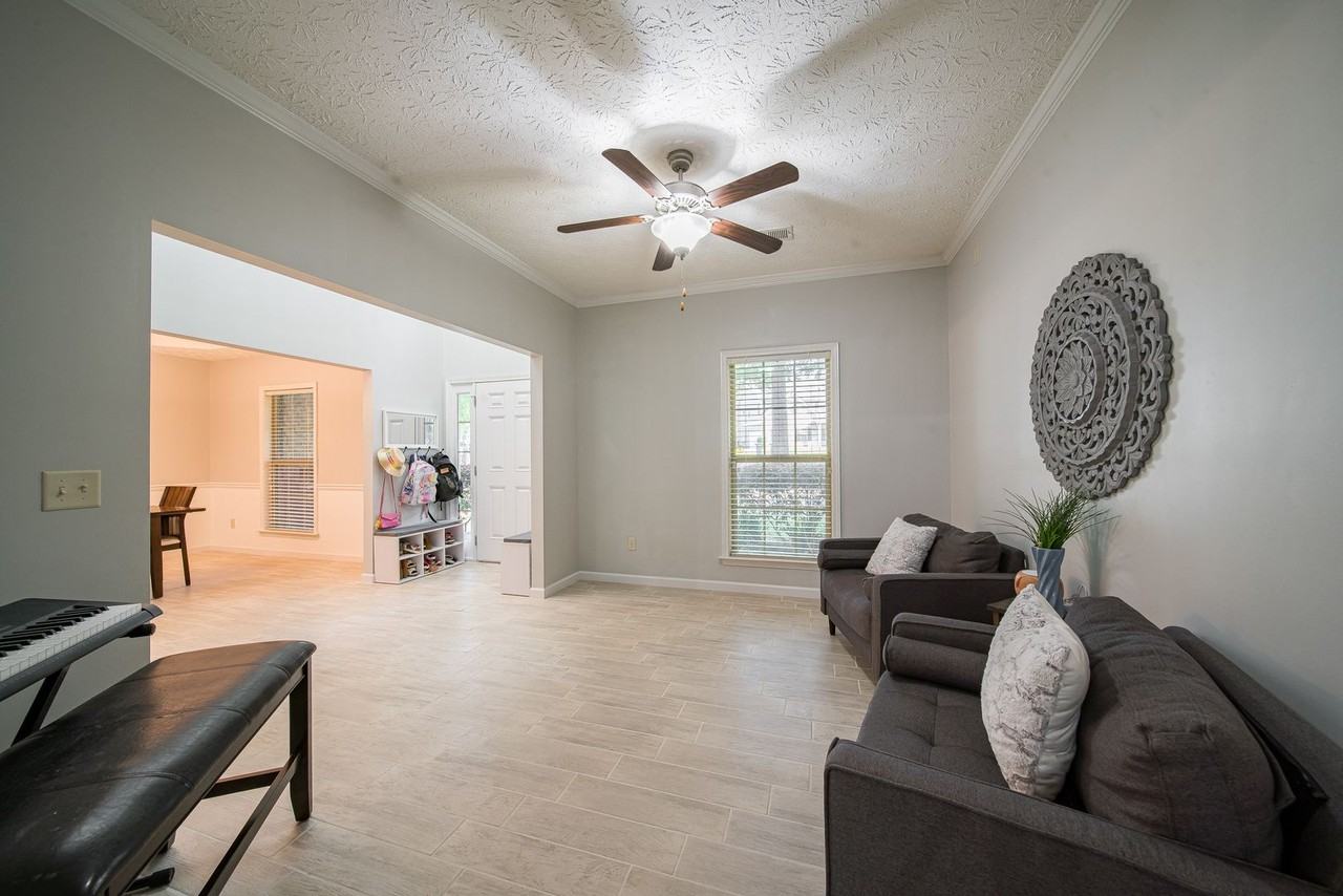 8116 Old Pope Rd - Photo 3 of 50