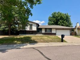 featured image of 3350 E Parade Cir