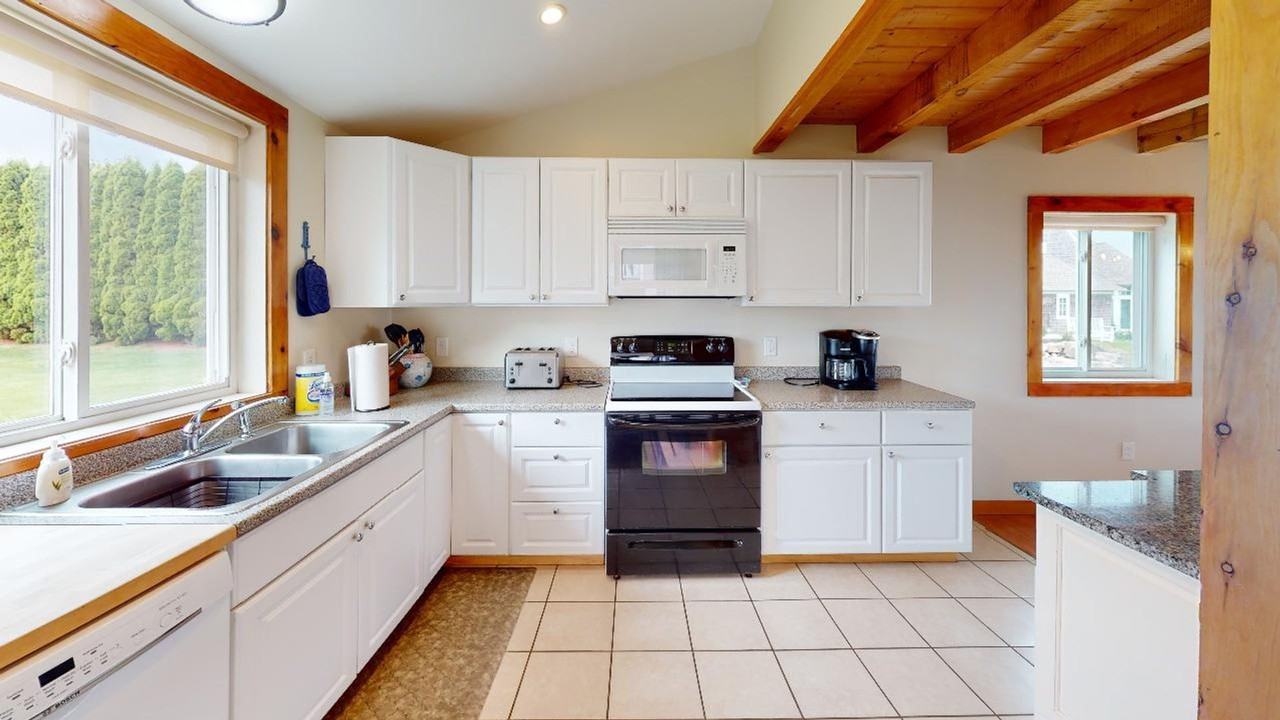 3 Ravine Ave - Photo 6 of 50