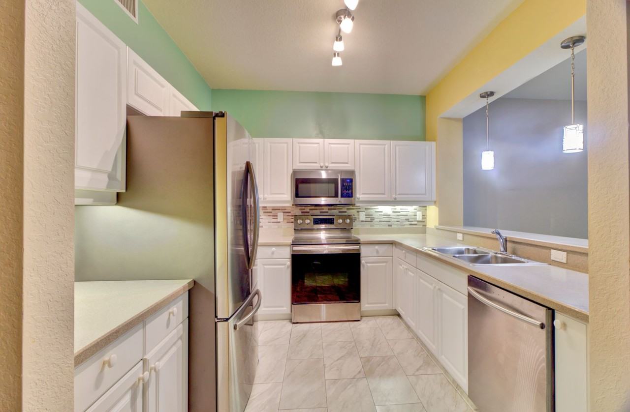 5123 Melbourne St #D104 - Photo 5 of 44