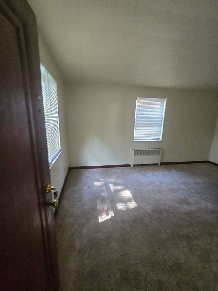 2378 Boudinot Ave - Photo 2 of 28