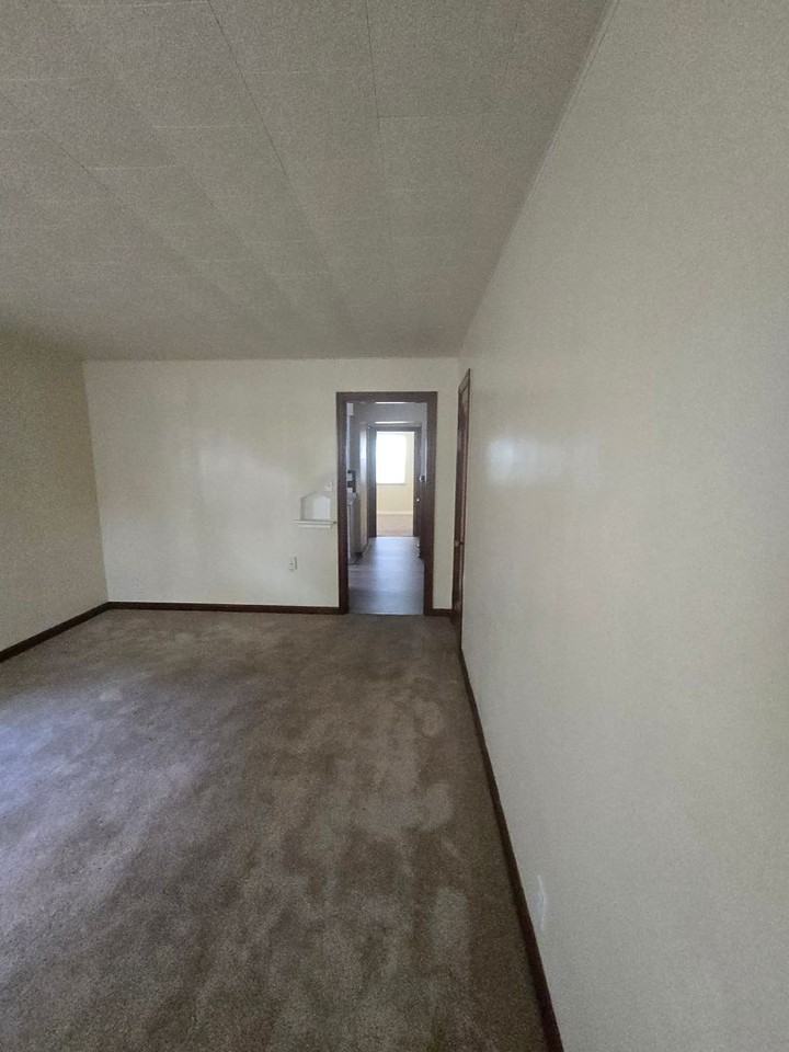 2378 Boudinot Ave - Photo 4 of 28