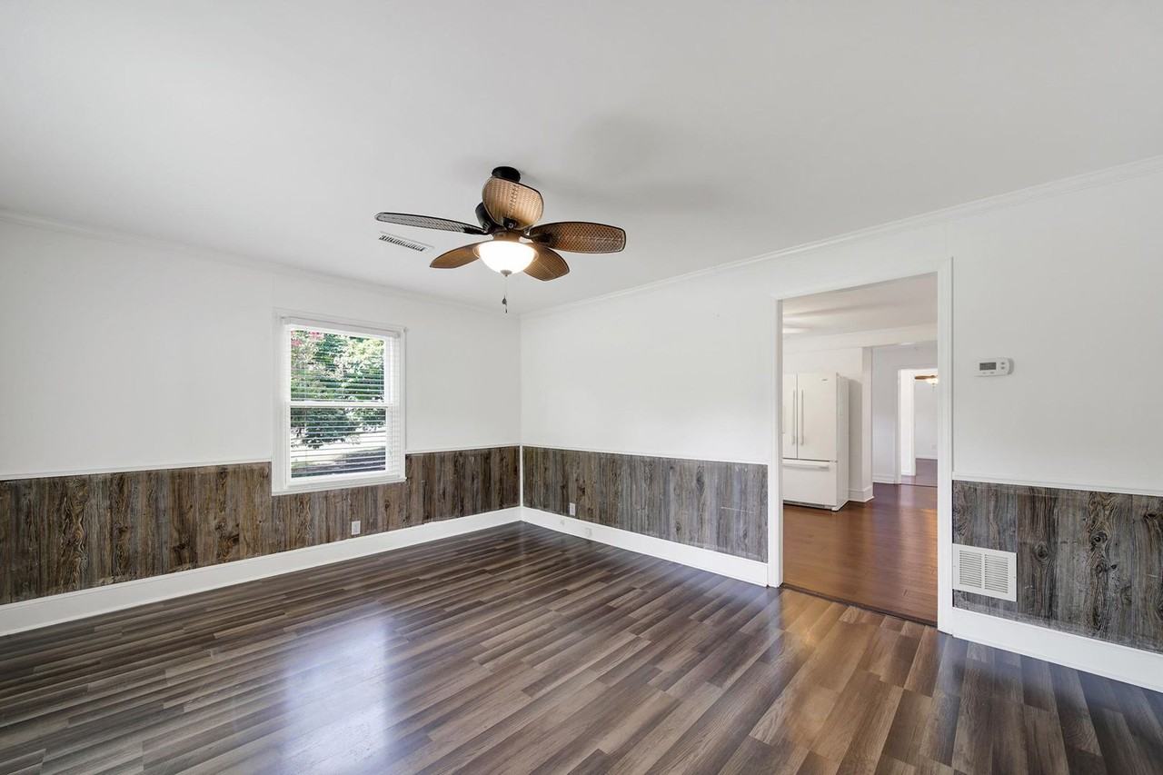 203 N Love Chapel Rd - Photo 2 of 27