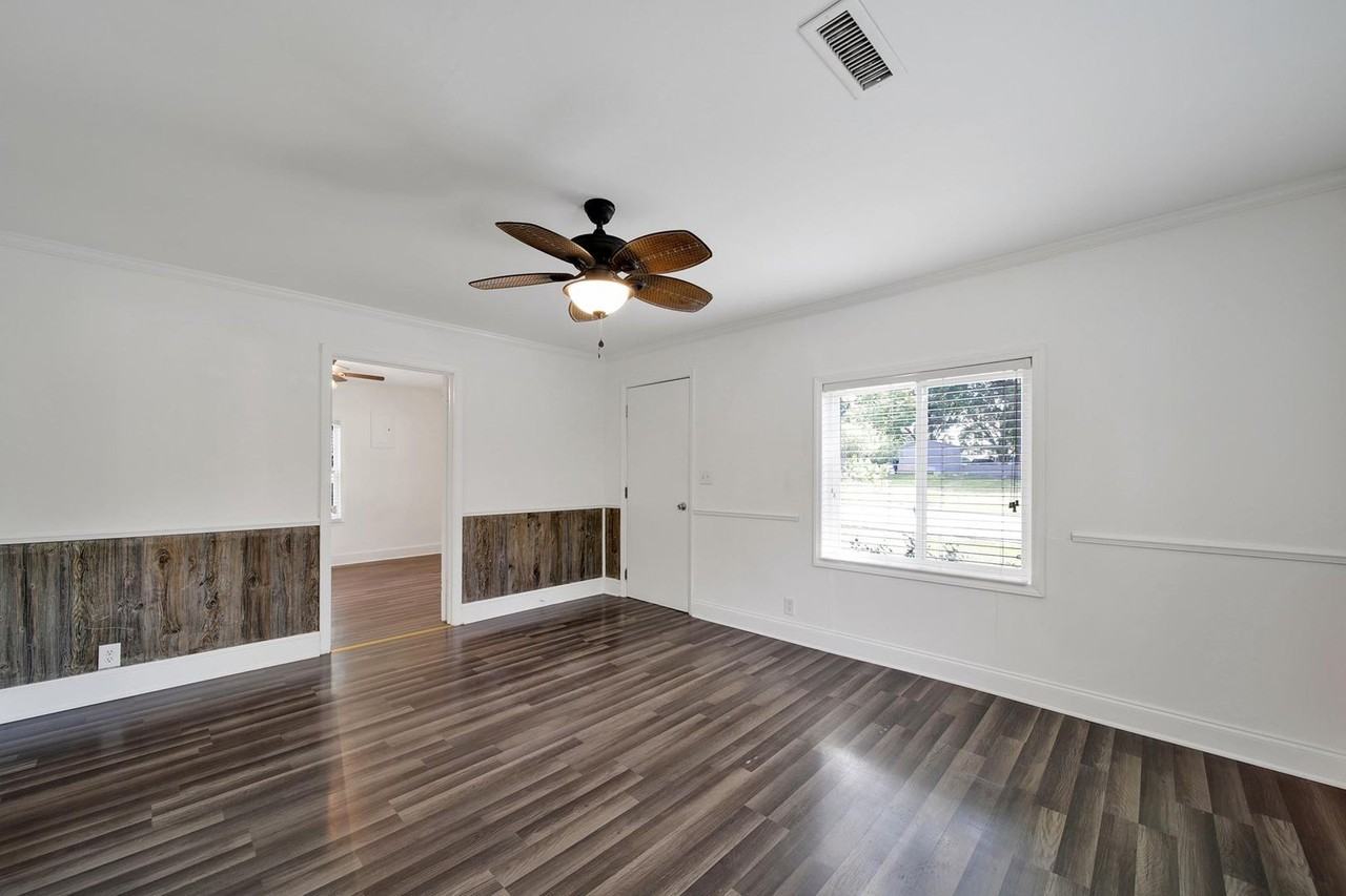 203 N Love Chapel Rd - Photo 3 of 27