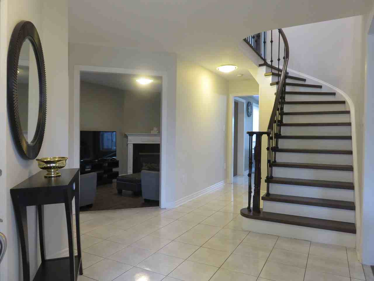 2 Grace Crescent - Photo 3 of 25