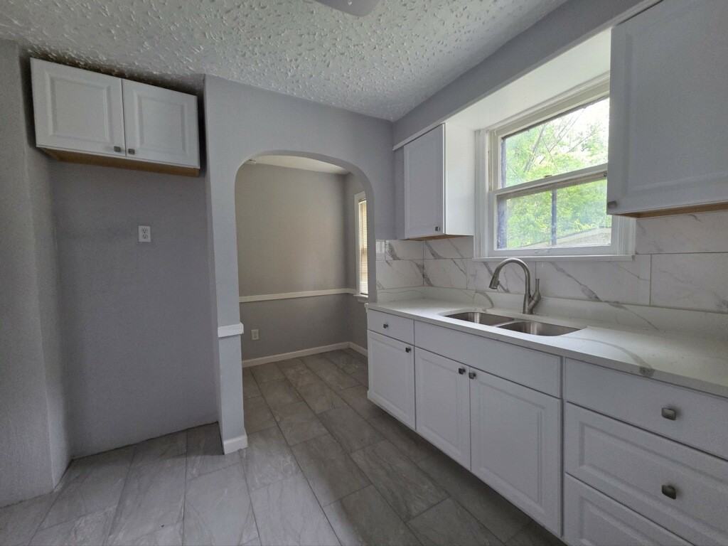 2061 Staunton Road - Photo 2 of 23