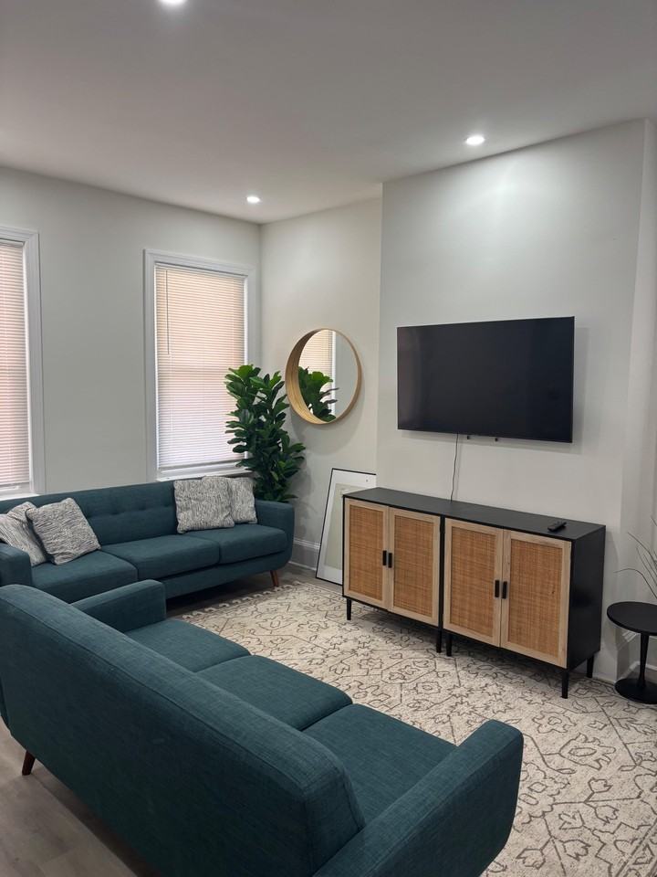 W Tioga St - Photo 2 of 16