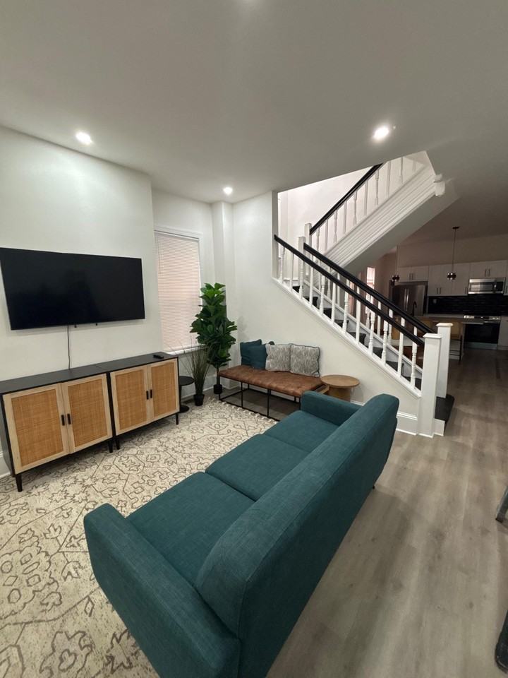 W Tioga St - Photo 3 of 16