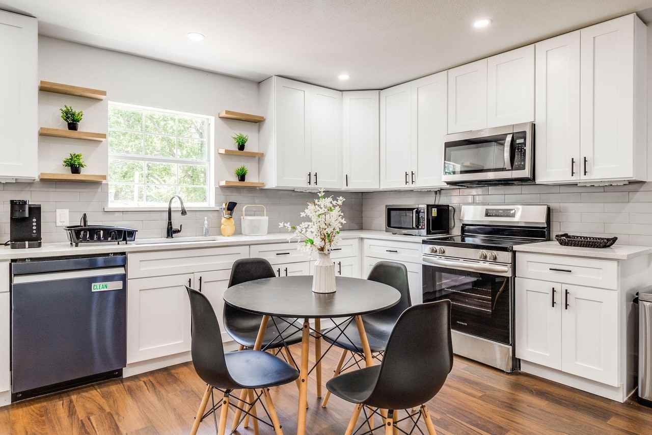 Ruth Ann Dr - Photo 5 of 14