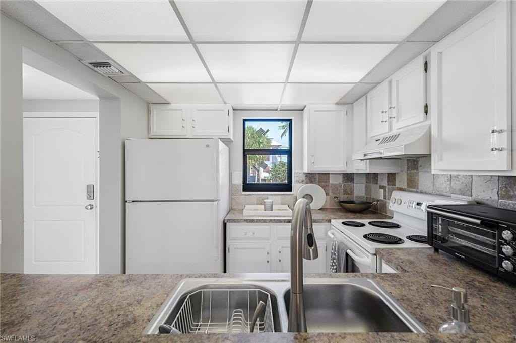 807 River Point Dr #102D - Photo 7 of 32