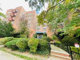 8435 Lander St #4F - Photo 1 of 1