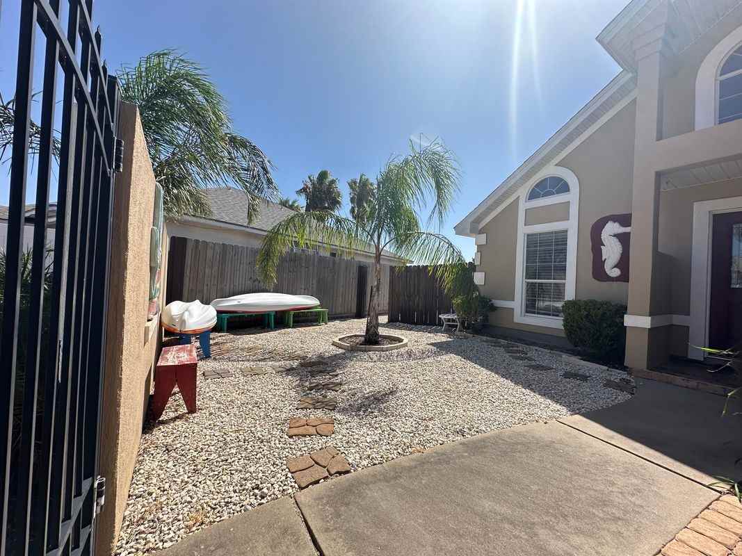 14833 Cobo De Bara Cir - Photo 4 of 28