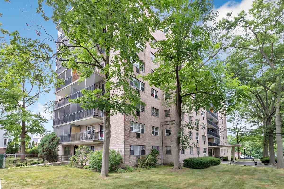 25 Cartright St ##5d - Photo 2 of 37