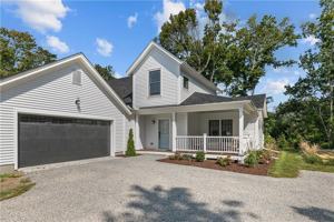 featured image of 561 Bristol Ferry Rd #B