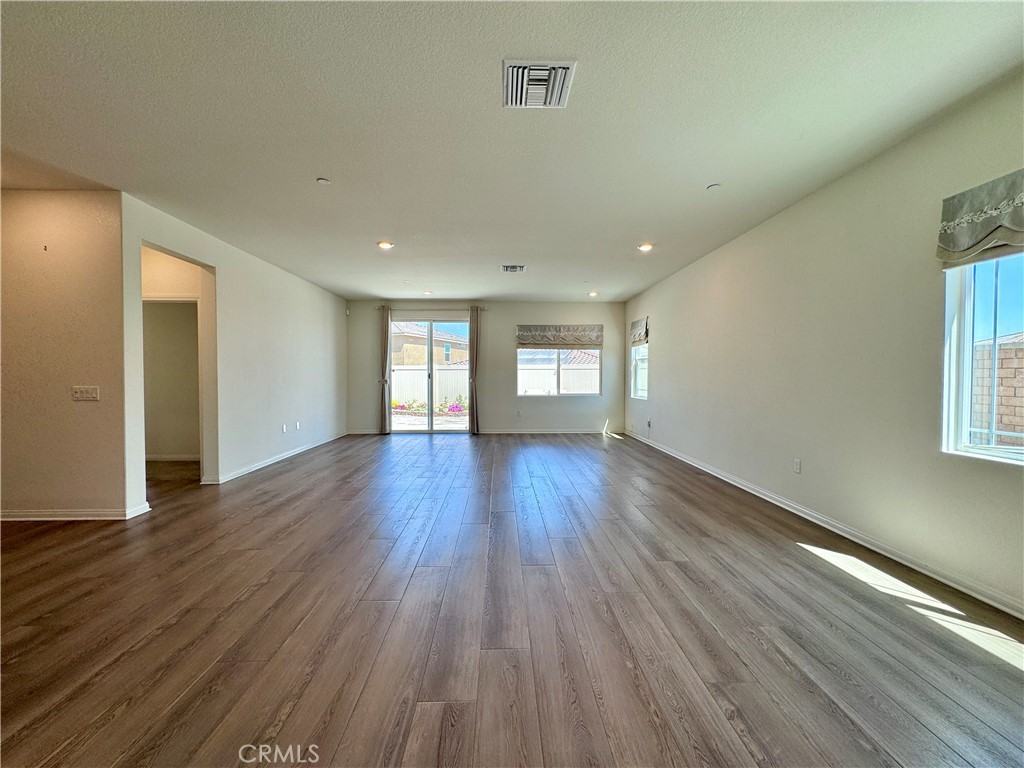 19318 Sweet Grove Cir - Photo 3 of 47