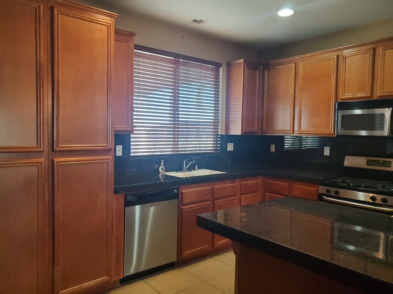 490 Colt St - Photo 2 of 5