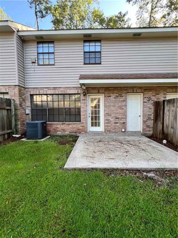 627 Village Ln N ##B - Photo 2 of 20