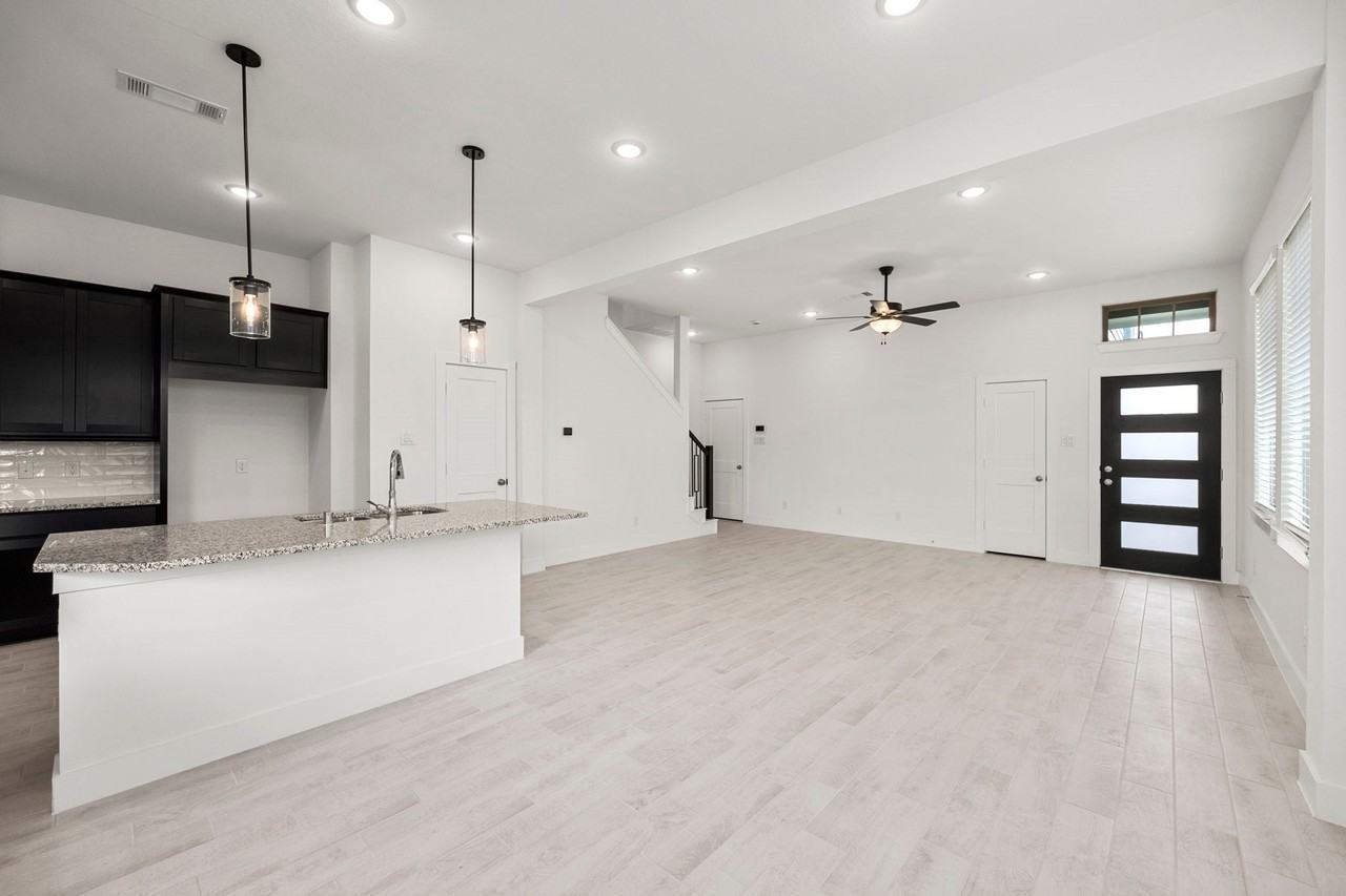 7810 Starfish Arbor Dr - Photo 6 of 31