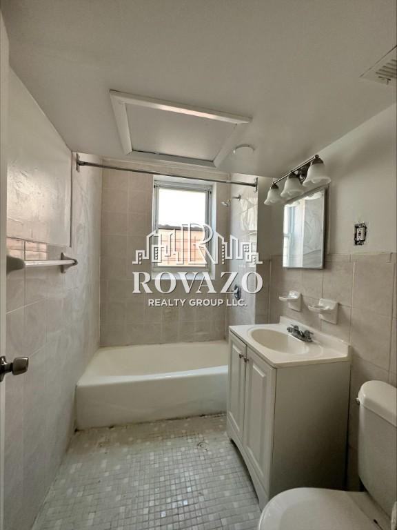 330 Mount Prospect Avenue #51B - Photo 2 of 3