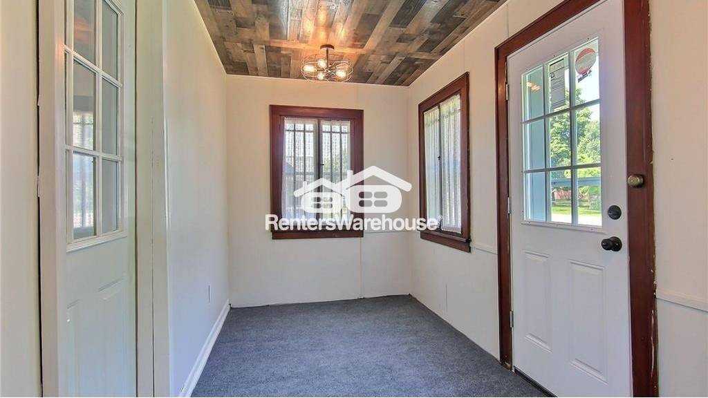 861 Algonquin Ave - Photo 7 of 10