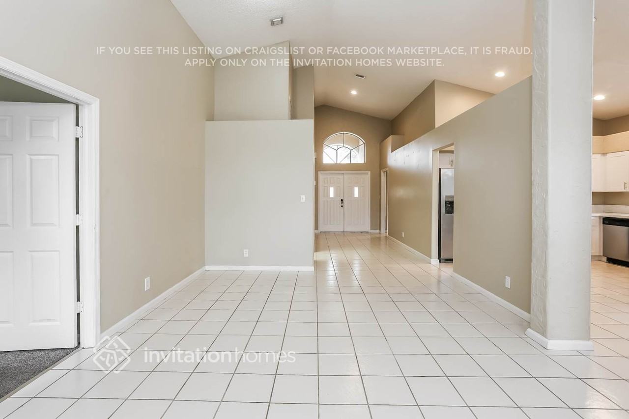 107 Pimlico Way - Photo 4 of 17