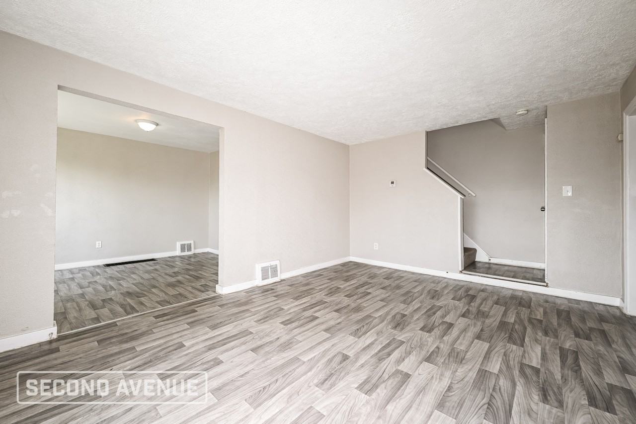 624 Sara Ln - Photo 5 of 28