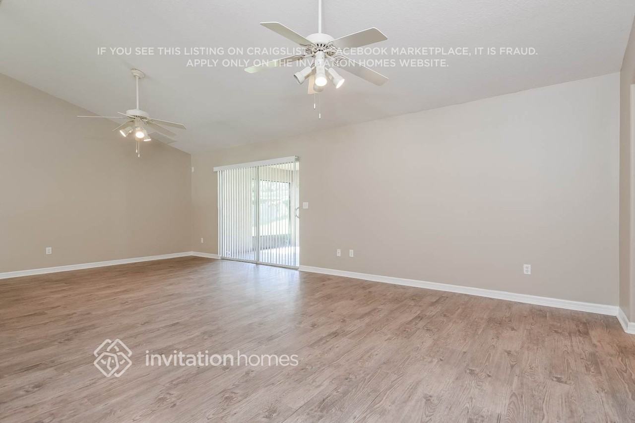 135 Compass Rose Dr - Photo 3 of 17