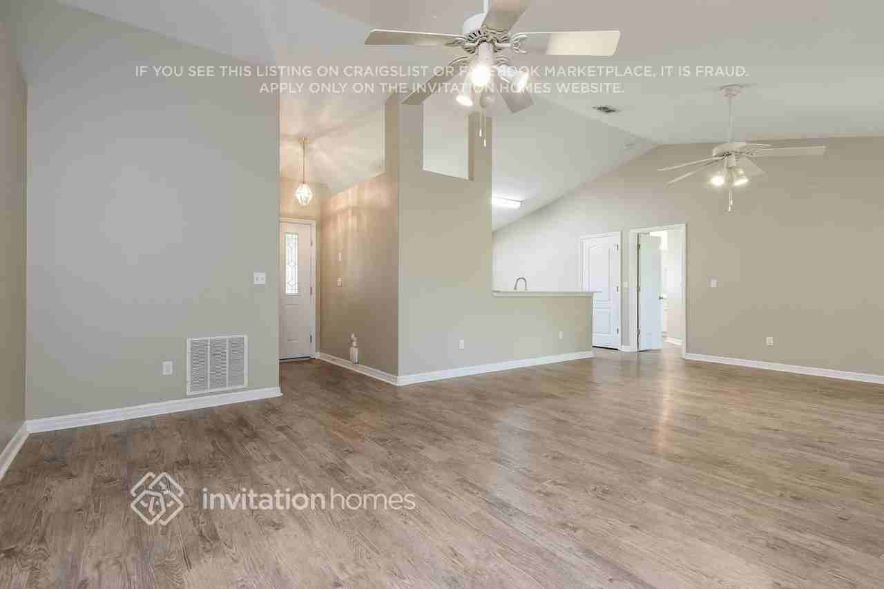 135 Compass Rose Dr - Photo 6 of 17