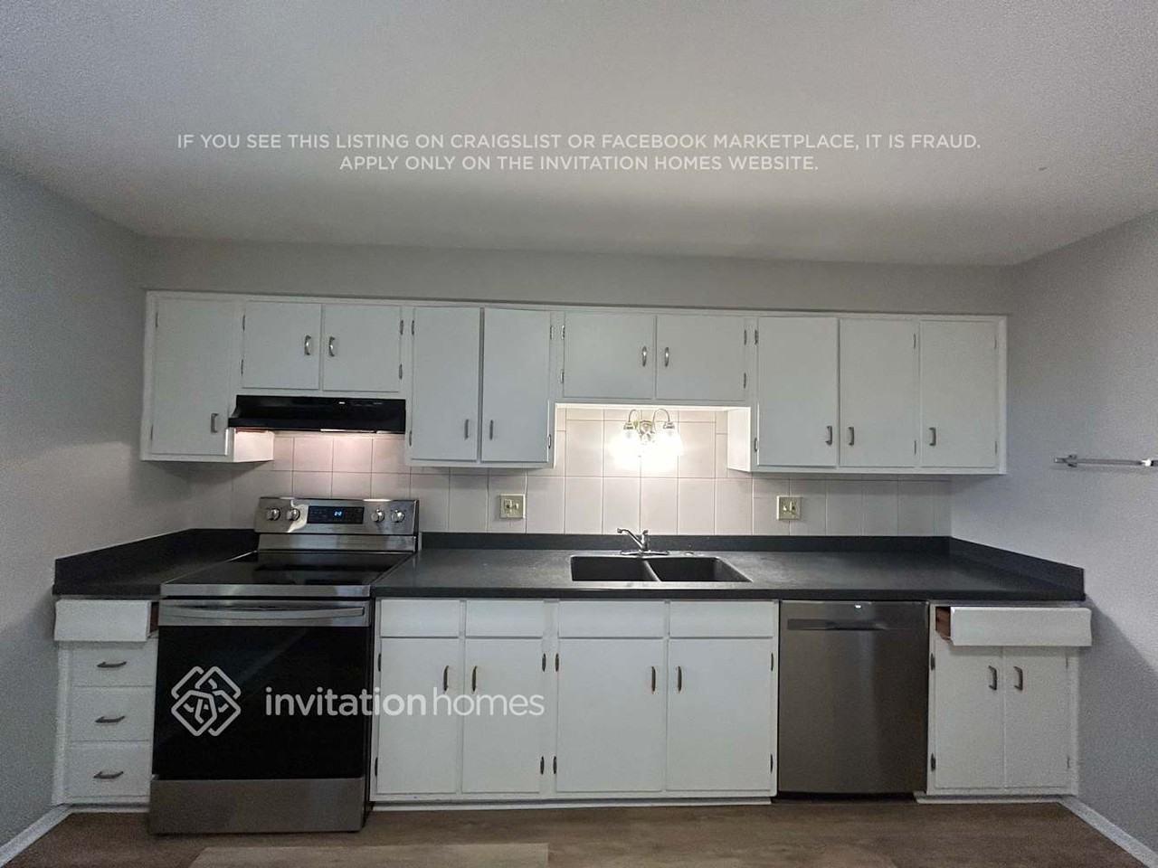 8866 W Asbury Dr - Photo 5 of 13