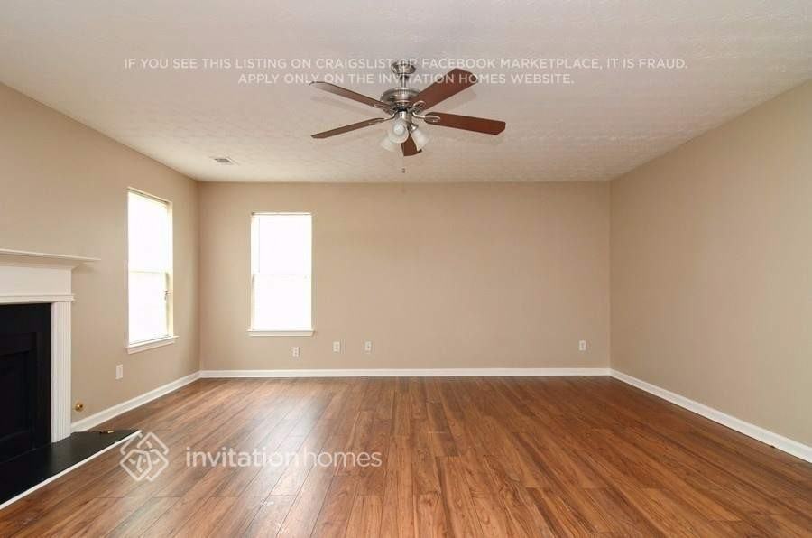 1150 Saint Phillips Ct - Photo 4 of 17