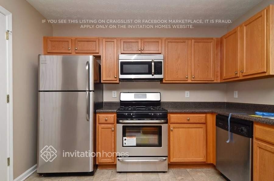 1150 Saint Phillips Ct - Photo 5 of 17