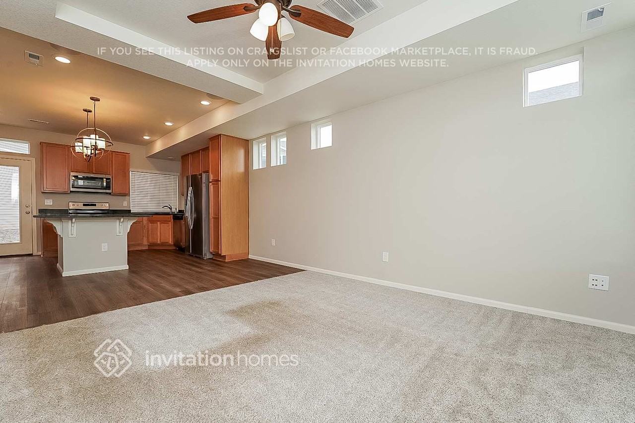 211 S Old Hammer Ct - Photo 3 of 15