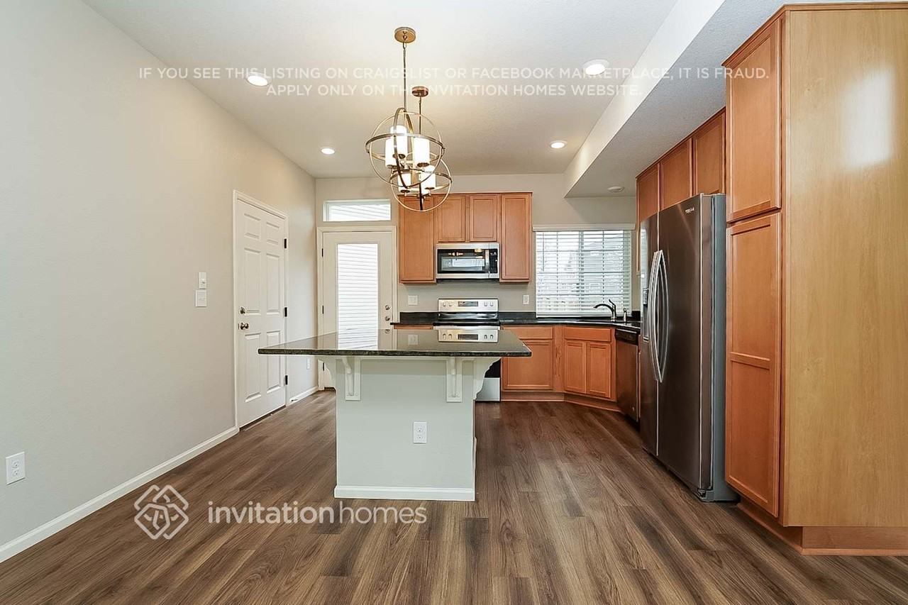 211 S Old Hammer Ct - Photo 4 of 15