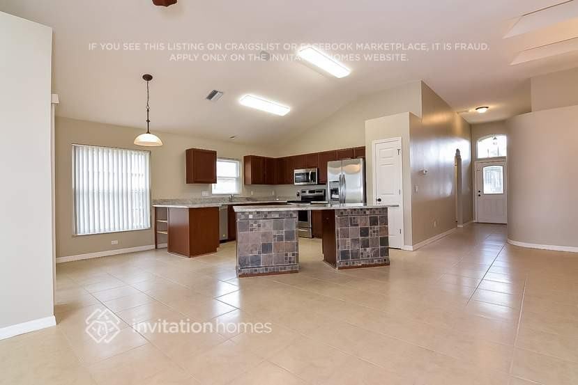 6127 Weatherwood Cir - Photo 5 of 19