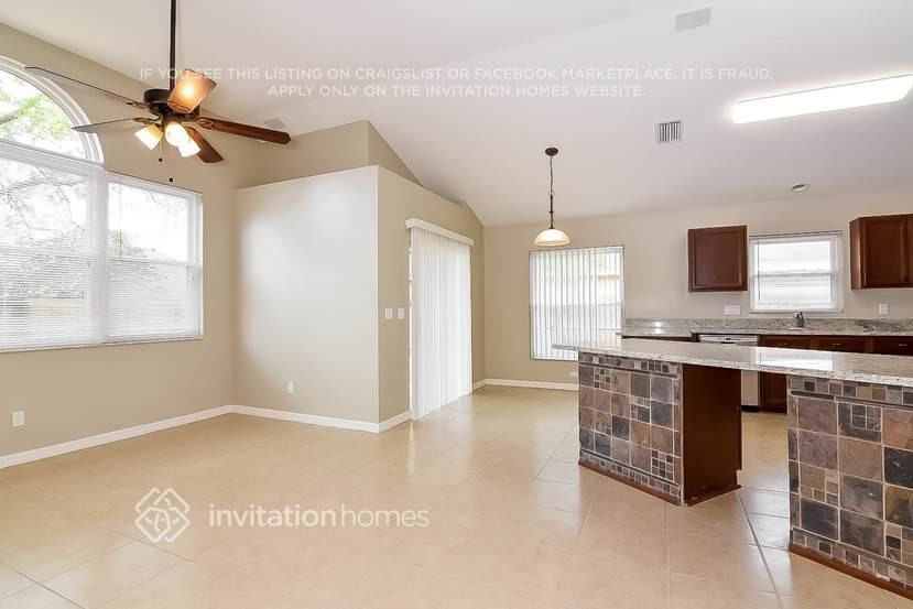 6127 Weatherwood Cir - Photo 6 of 19