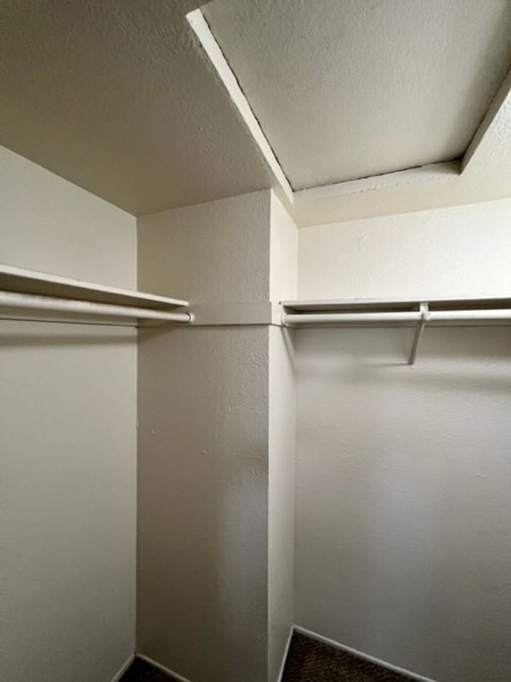 814-Summer Hills Apartments - Photo 5 of 34